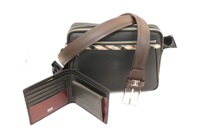 新品デッドストック【DAKS】レザーハンドバッグ ミニボストン 日本製本革 新品デッドストック【DAKS】レザーハンドバッグ ミニボストン 日本製本