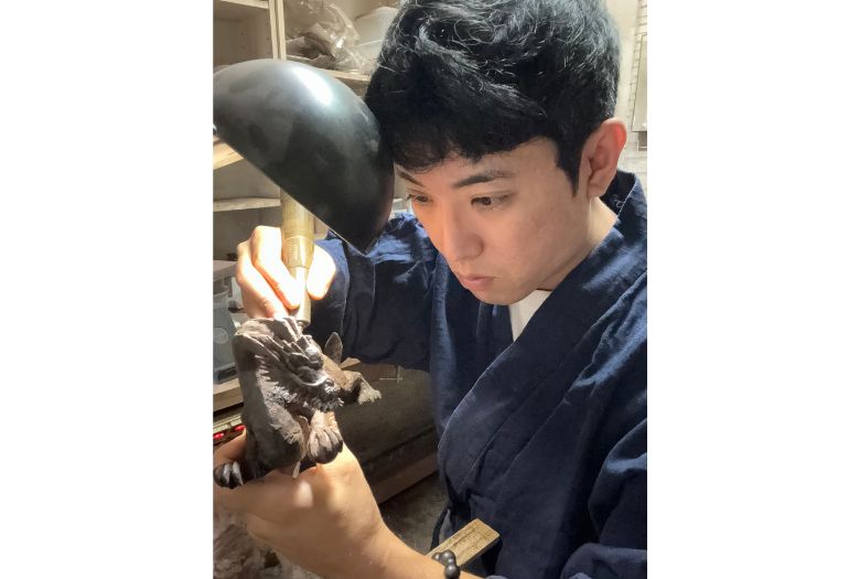 沖縄県「 上原工芸」黒檀彫刻 POP-UP-SHOP | 売場ニュース | 阪神梅田